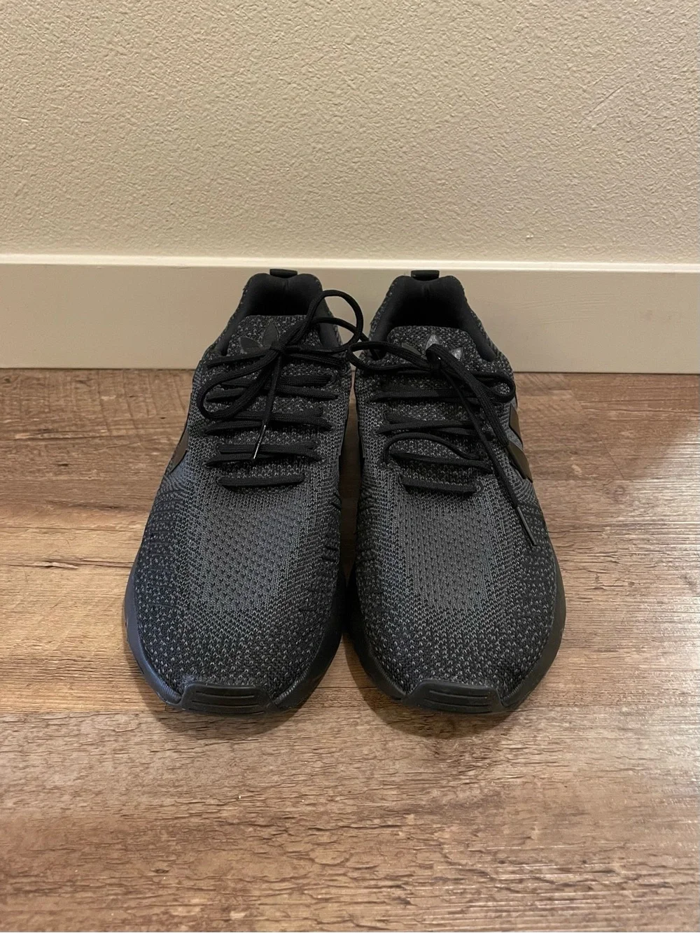 adidas Originals Swift Run 22 Triple Black GZ3500 Men's Running Shoe Size 9.5